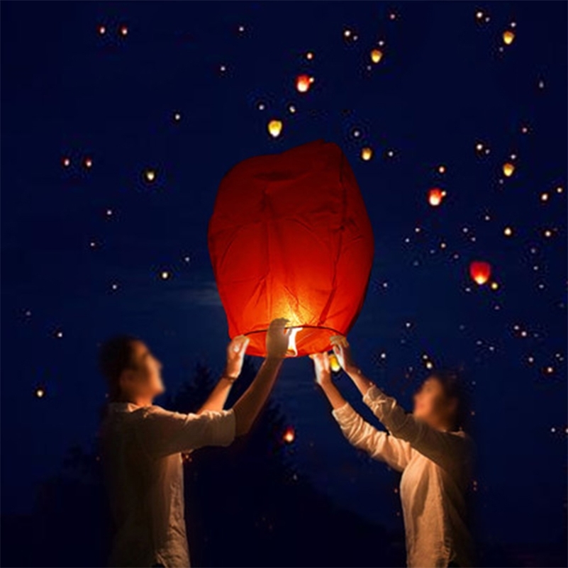 

10PCS Chinese Paper Sky Flying ing Lanterns Fly Candle Lamps Christmas Party Wedding Decoration LJ201128