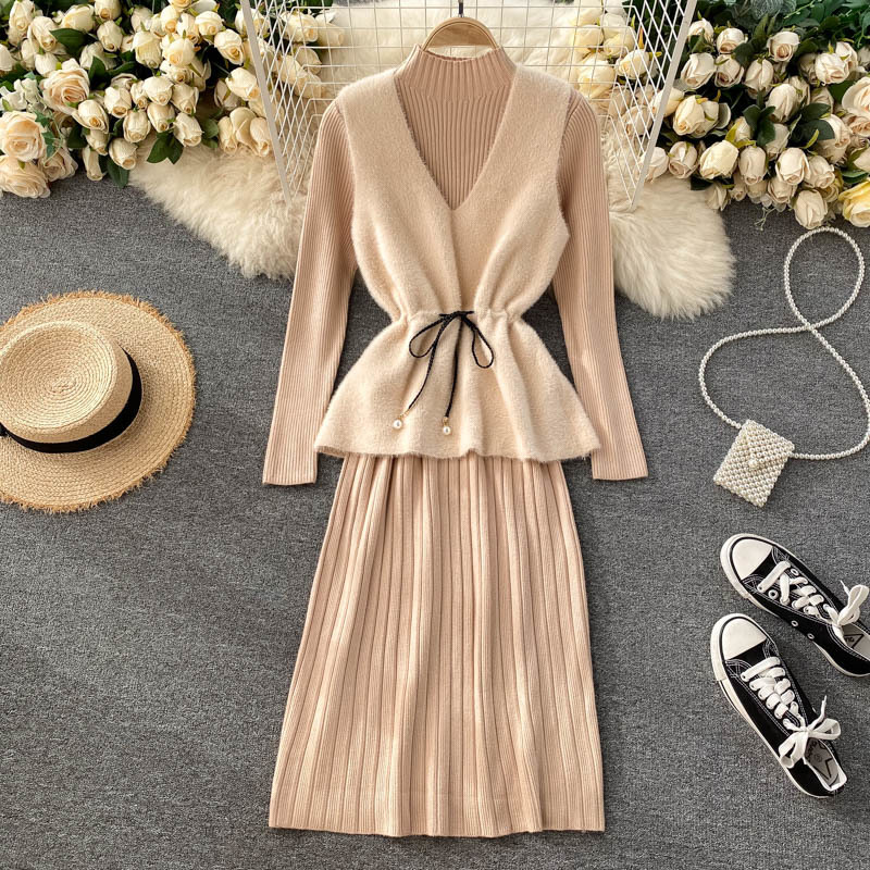 

2021 New Female Autumn hot fashion set mesh neck waistcoat + high collar long dress pieces together LNR1, Black