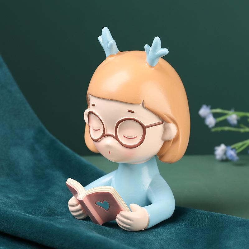 

Cute Cartoon Girl Resin Decoration Home Desktop Decoration Children Birthday Gift Fecoration