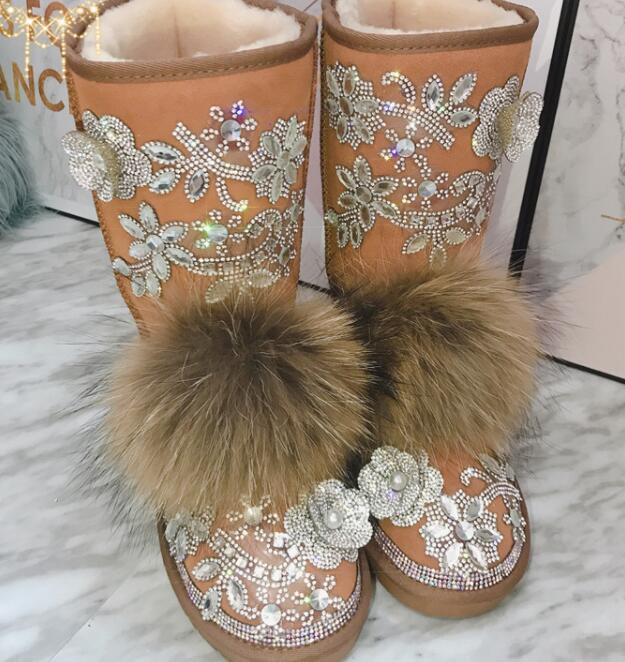 

2020 Winter New High Quality Leather Heavy Cotton Three-dimensional Strass Anti-skiing Flowers Royal Hair Boots Lhqm, Beige