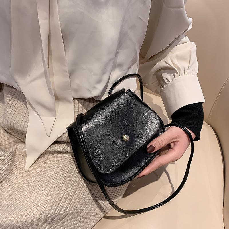 

Small bag autumn and winter 2021 small square bag retro women's Single Shoulder Messenger
