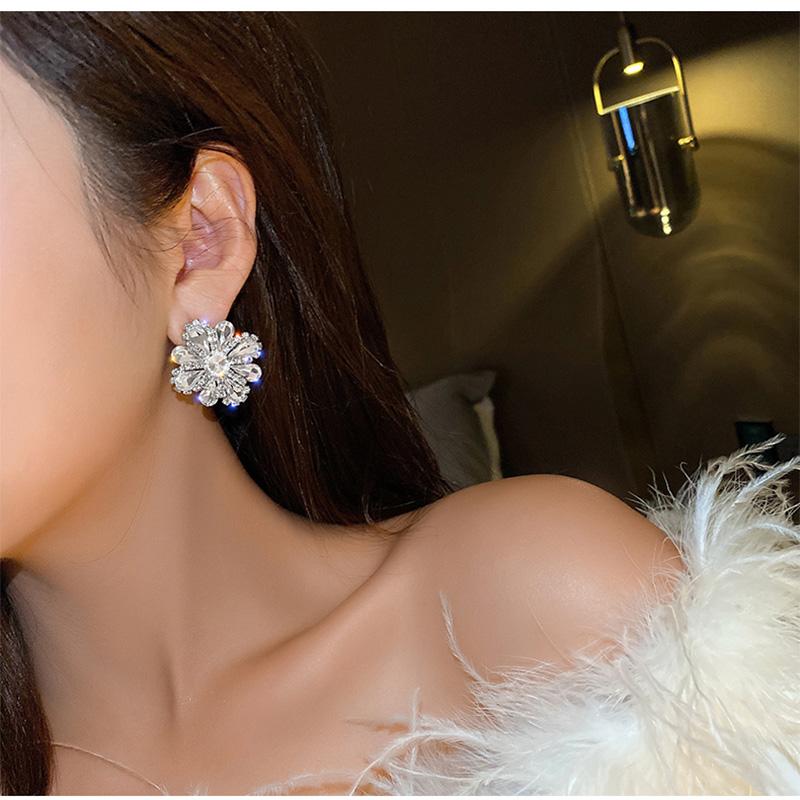 

Crystal flower earrings personalized earrings 2020 new fashion simple niche design temperament web celebrity female