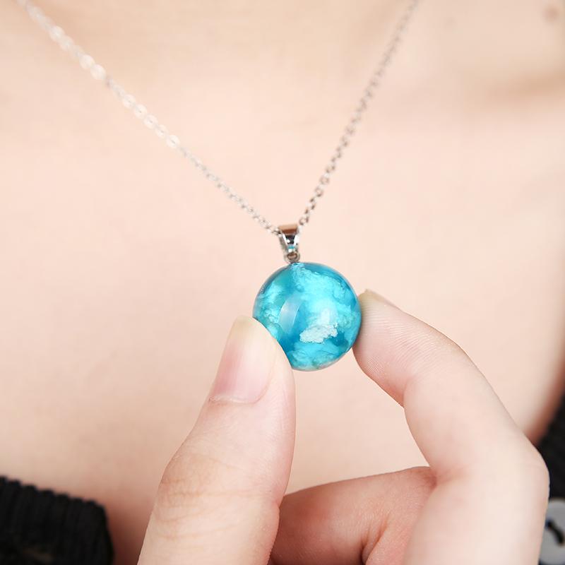 

2020 New Resin Glass Ball Pendant Necklace Bohemian Blue Sky White Clouds Long Chain Women Ladies Jewelry