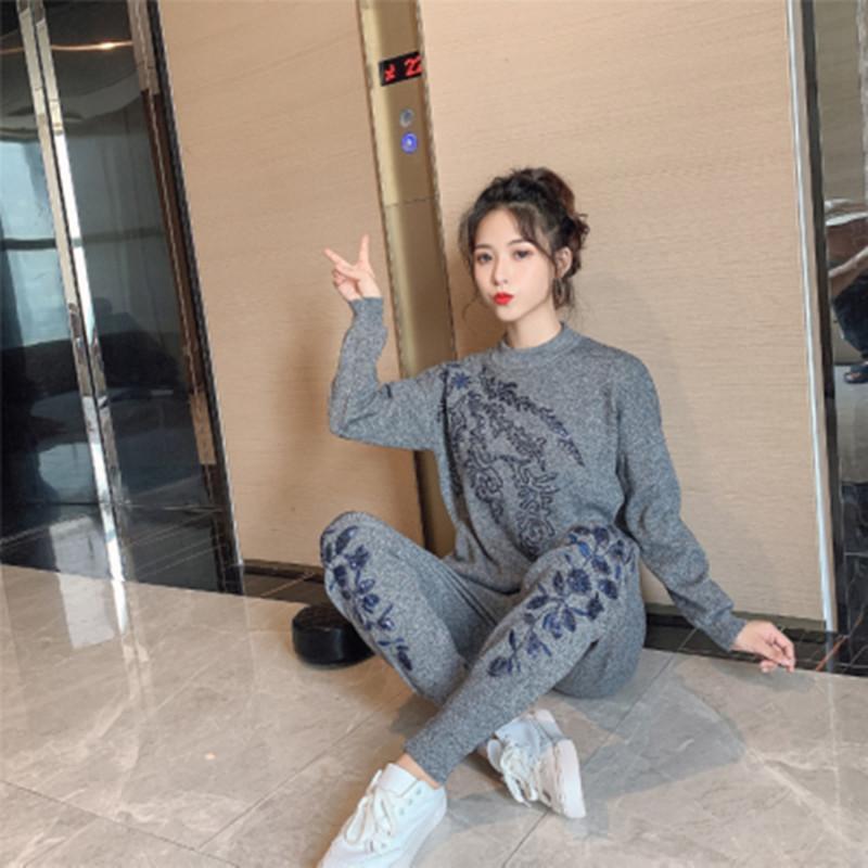 

High Quality 2020 Autumn Womens Tracksuit Set Embroidery Long sleeve knitted Sweaters+Casual Small feet Pants Women Two Piece, Black