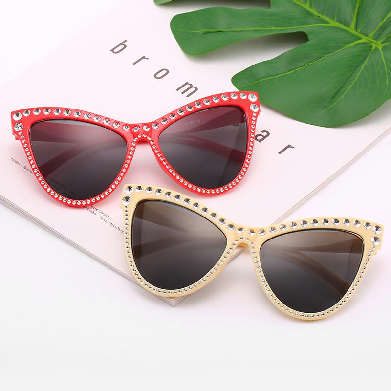 

2020 Fashion Rhinestone Cat eye Sunglasses Women Vintage Gradient Glasses Retro Cat eye Sun glasses Female Eyewear UV400