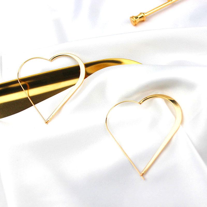 

Gold Color Metal Hollow Heart Hoop Earrings Korean Sweet Love Alloy Valentines Hammered Hoop Earrings For Women Party Jewelry