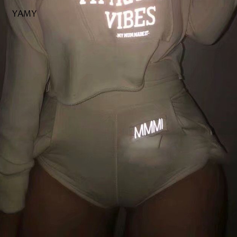 

MMMI reflective letter print Womens biker Shorts elastic high waist vintage cotton Shorts with pockets vibes night shining Short Y200403, Beige