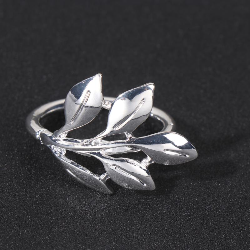 

6pcs Plating Leaves Napkin Rings Decorative Napkin Holders Serviette Buckles for Wedding Banquet Party (Silver