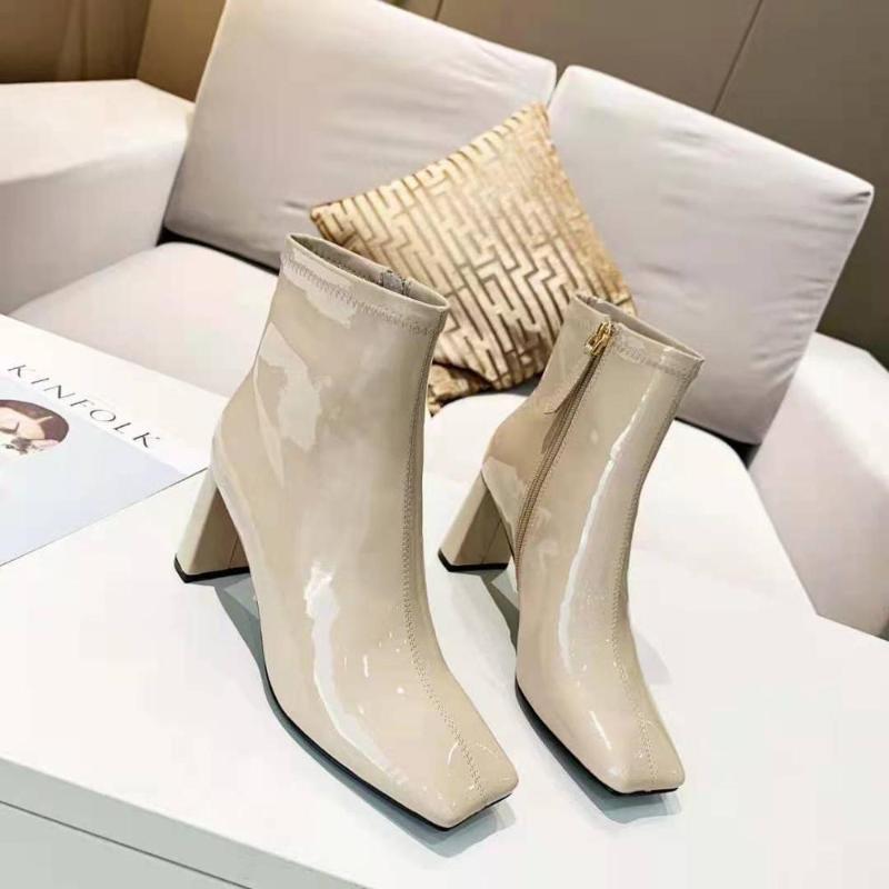 

Vallu 2020 winter new patent leather vamp bright and fashionable all-match atmospheric square toe motorcycle women's boots, Beige