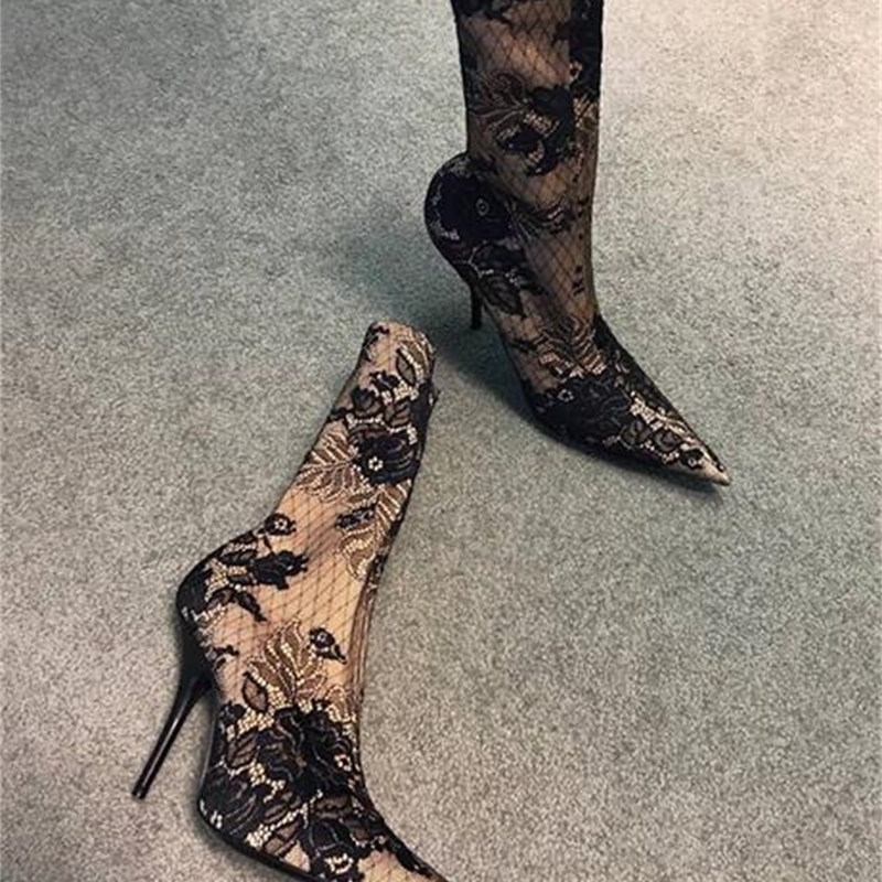 

Fashion Elegant Rendered Flowers Slide Over Sock Younger Sexy Ladies in High Leaping Boots Pontifical Beef Female 8123, The picture