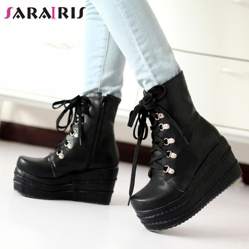 

SaraIris Comfy Platform Ankle Boots Women High Wedges Boots Ladies Hot Sale Classic Fashion Metal Decorating Shoes1, Black
