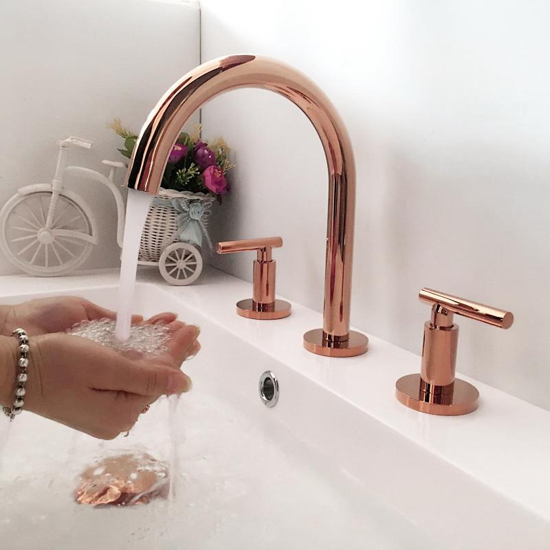 

Bathroom Basin Faucets Sink Taps Rose Gold Brass 3 Holes Double Handle Luxury Hot and Cold Mixer Water Bathbasin Bathtub Faucet