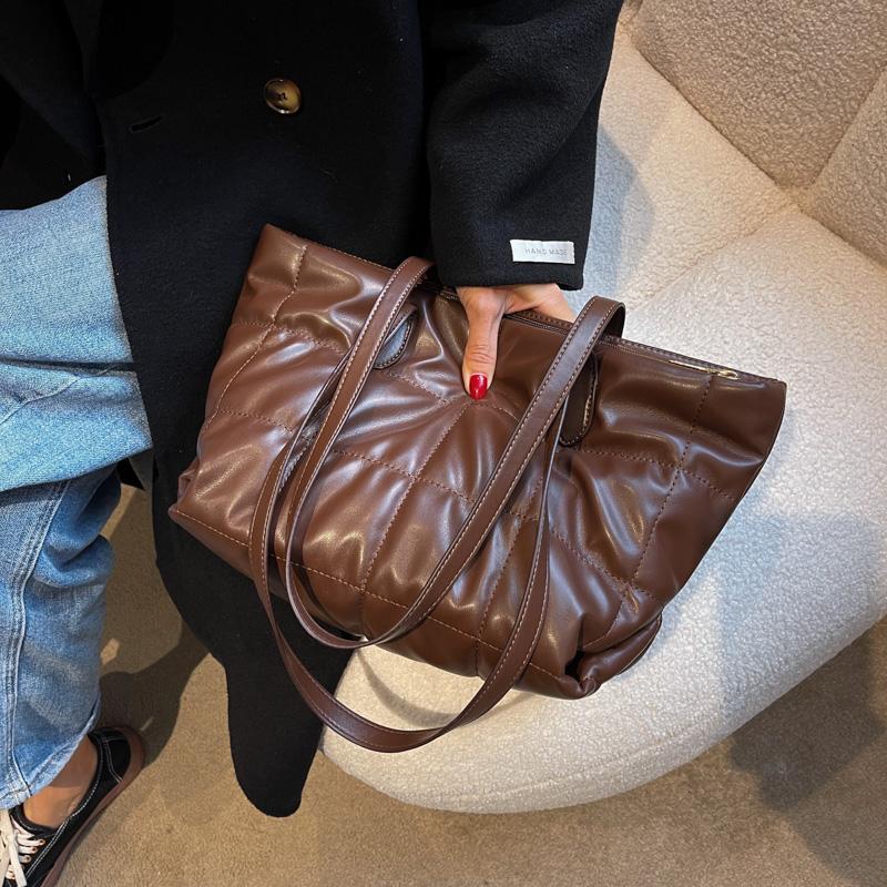 

Evening Bags 2022 Winter Brand PU Leather Quilted Padded Big Totes Luxury Women Handbags Lady Soft Shoulder Satchels Trends