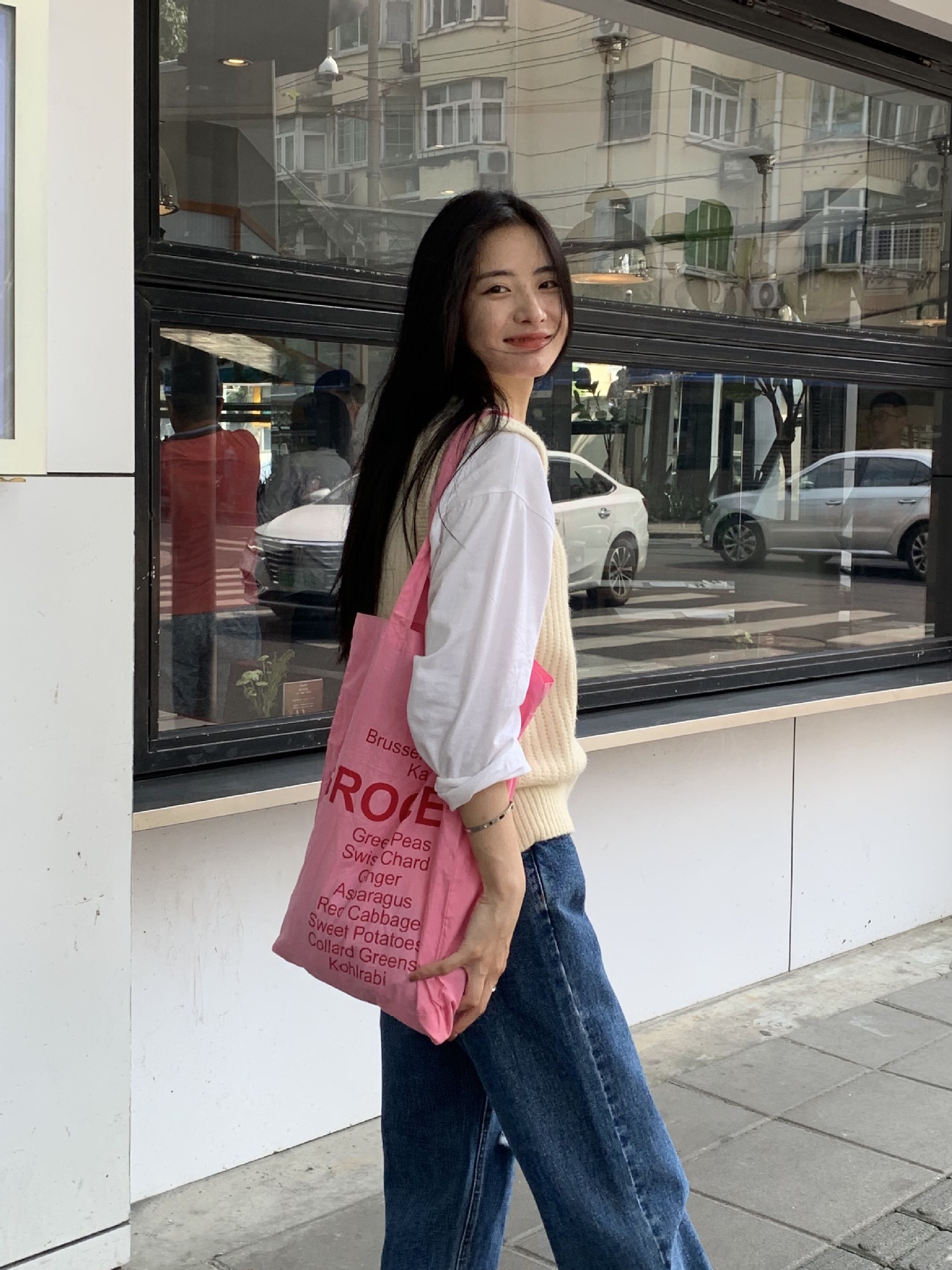 

Simple basic round neck long sleeve T-shirt for women Korean version design feeling irregular fold wear loose bottom shirt 3228, White
