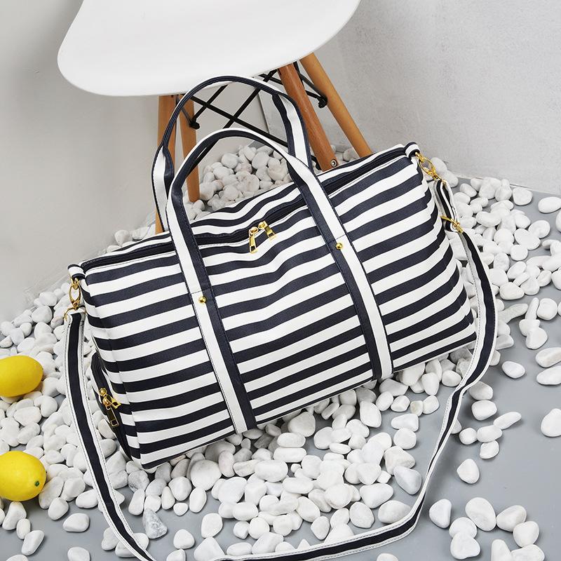 

2020 New Stripe Shoe Position Fashion Simple Large Capacity Duffel Bag Korean Women's Bag Travel Shoe Bags for Travel, Black and white stri