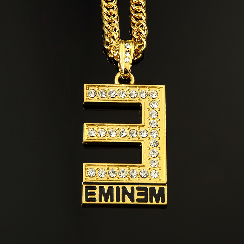 

Hip Hop Letter Eminem Necklace Mens Bling Bling Long Chains for Men Alloy Charms Big Necklace Rock Music Musica Chunky Y1220