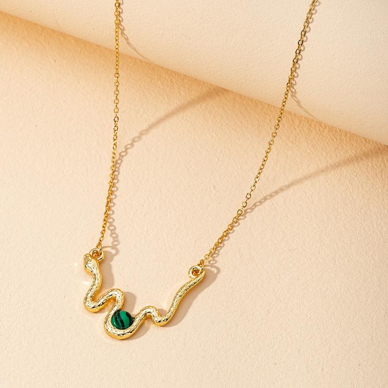 

1PC European Small little Snake Necklace For Women Girls 2020 Fashion Animal Pendant Necklaces Boho Jewelry Christmas Gift N66