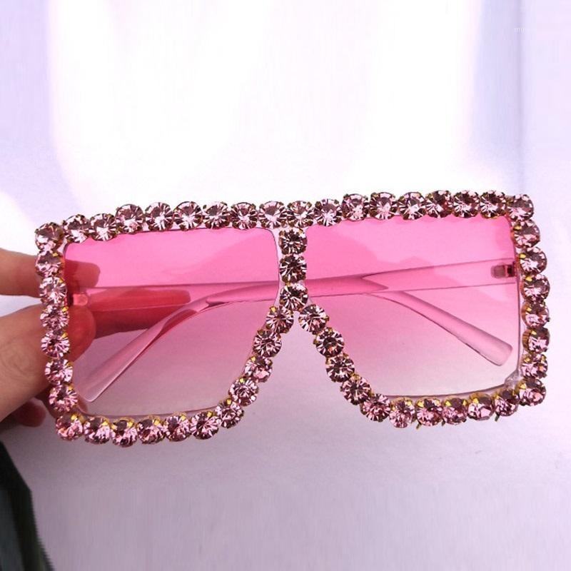 

Fashion Rhinestones Oversized Sunglasses Women One-piece Crystal Sun Glasses Female Pink Shield Shades for Women Oculos UV4001
