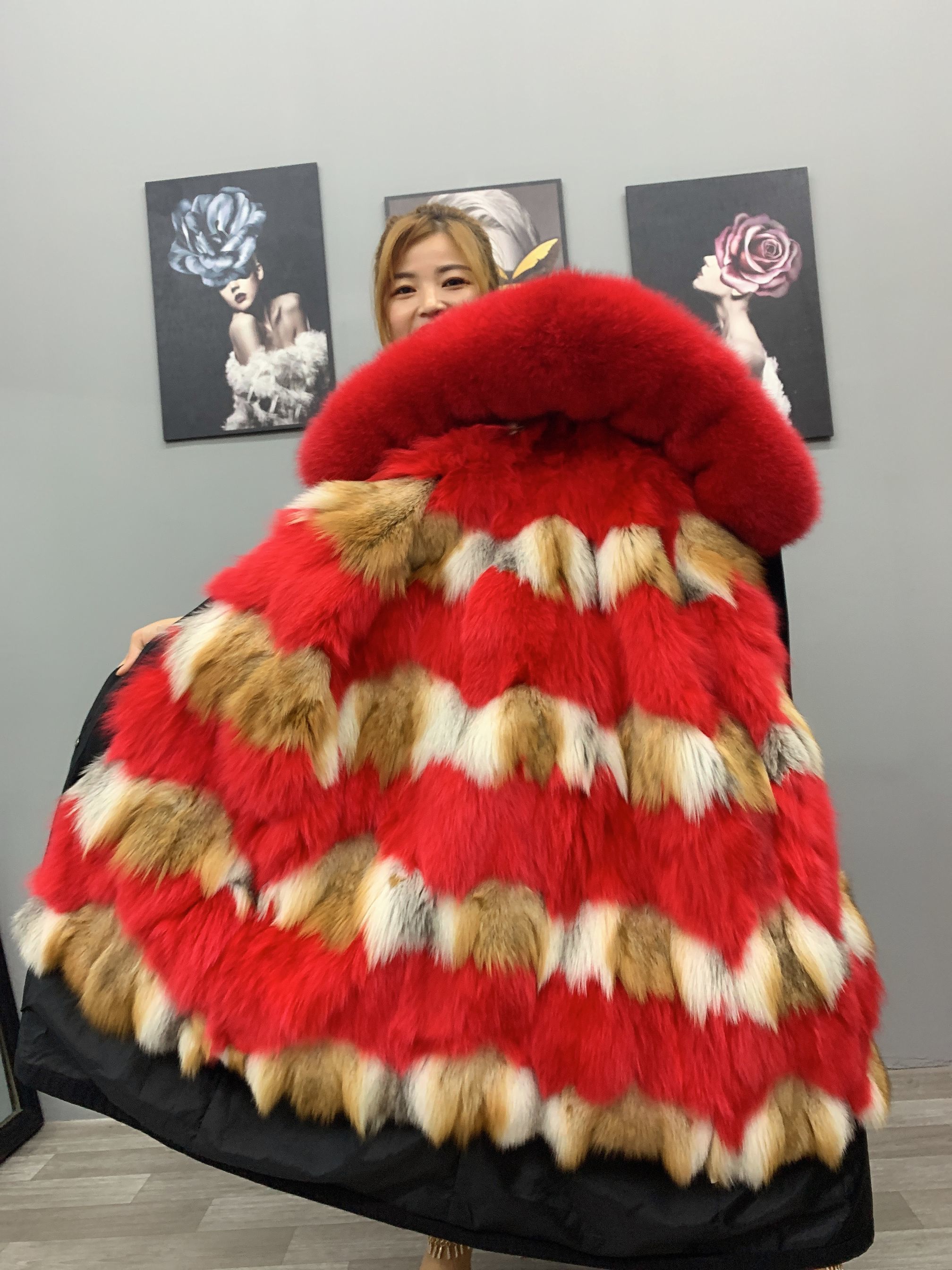 

Parka Winter Women Coat with Hood Big Real Fur Collar and Natural Long Fox Skin Lining Outerwear M27y, The picture