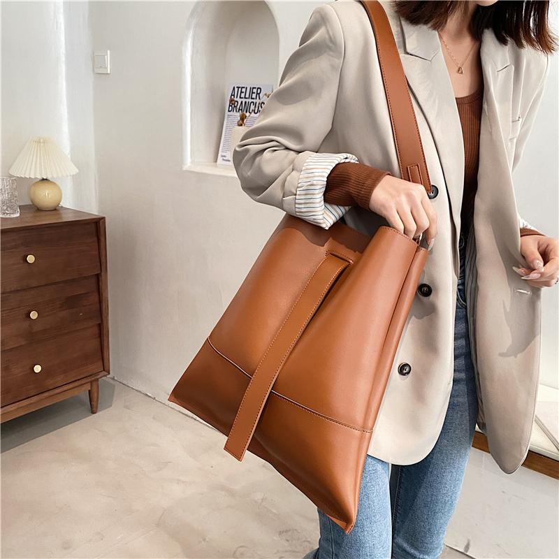 

Luxury Fashion Women High Capacity Bucket Crossbody Shoulder Bags Designer Big PU Leather Handbags for Ladies Trending 20221, Black