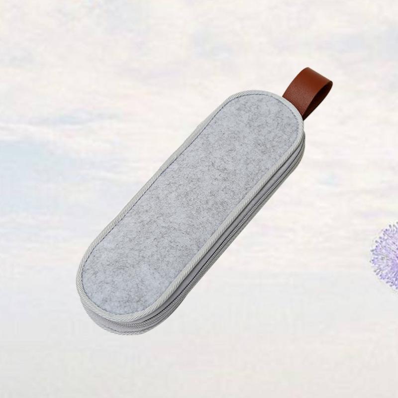 

Felt Cloth Knives Forks Straws Storage Bag Portable Tableware Storage Pouch Practical Flatware Bag for Outdoor Camping (Light Gr