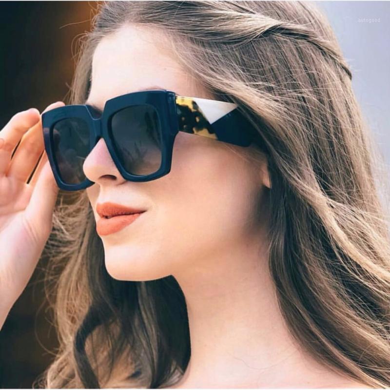 

Sunglasses Fashion Design Women Vintage Retro Oversized Square Frame Sun Glasses Female Unique Style UV400 Oculos CY1661