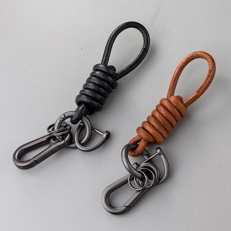 

Keychains Handmade Vintage Designer Keyring Leather Key Chains For Mens Car Auto Keyfob Crafts Jewelry Accessories