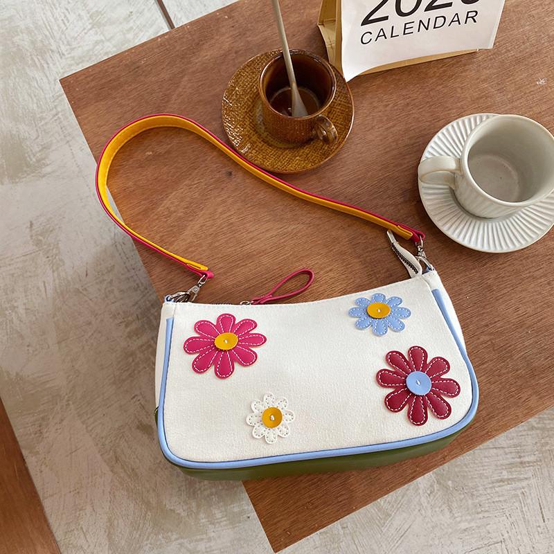 

Cute flowers daisies Crossbody Bags For Women 2021 Shoulder bags for Lady Handbags small canvas female messenger 2 straps, Beige