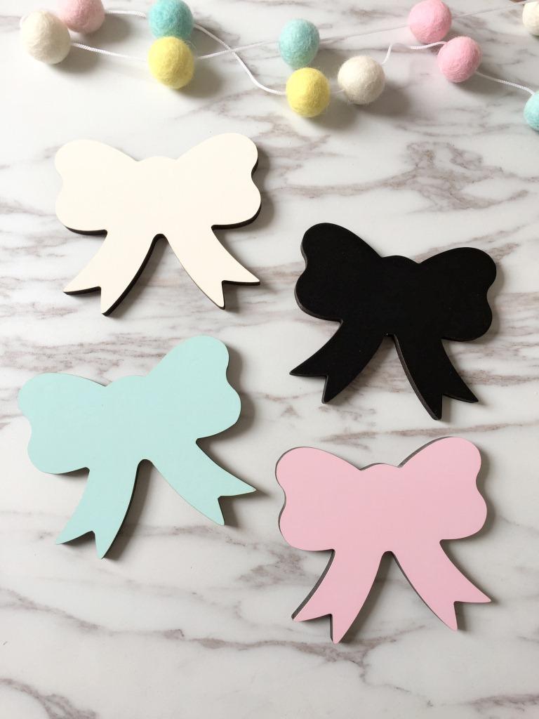 

Nordic Solid Wood Candy Colors Wall Decoration Child Room Wall Hook Decoration Clothing Store Butterfly Knot Photography Props