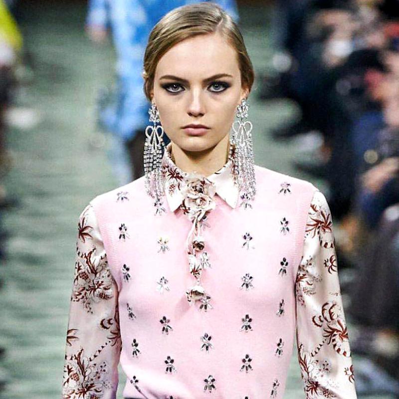 

Luxury Shiny Rhinestone Crown Charm Dangle Earrings for Women Fashion Jewelry Brand Show Statement Earrings Accessories Hot Sale