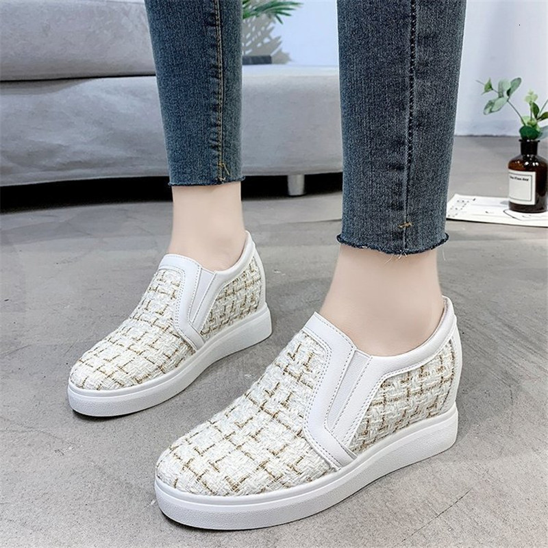 

2021 New Female Winter Low Fashion to Comfortable, Breathable Internal Wear Anti-slip Increase Woman Casual Shoes U59Z