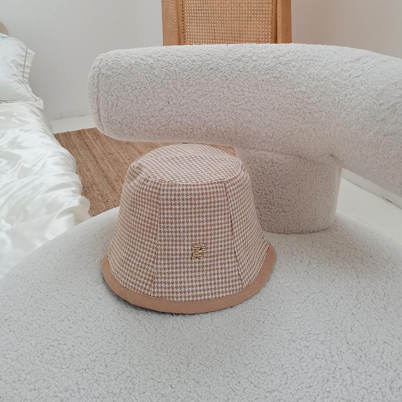 

New autumn winter thick soft cotton Korean style partysu artist plaid metal R letter decorate pink fashion ease match bucket hat, Black