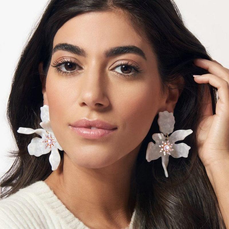 

Exaggerated Resin Lily petal Statement Earrings Rhinestone pearl Acetate lady Big Flower Stud Earrings for women Chic Jewelry, Silver