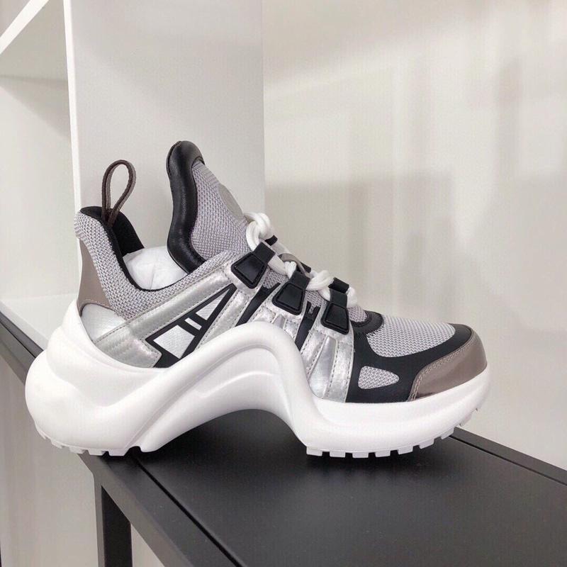 

2021 couple fashion casual shoes outdoor sports show classic cartoon simple atmosphere leather hotel high quality size flat 35-45