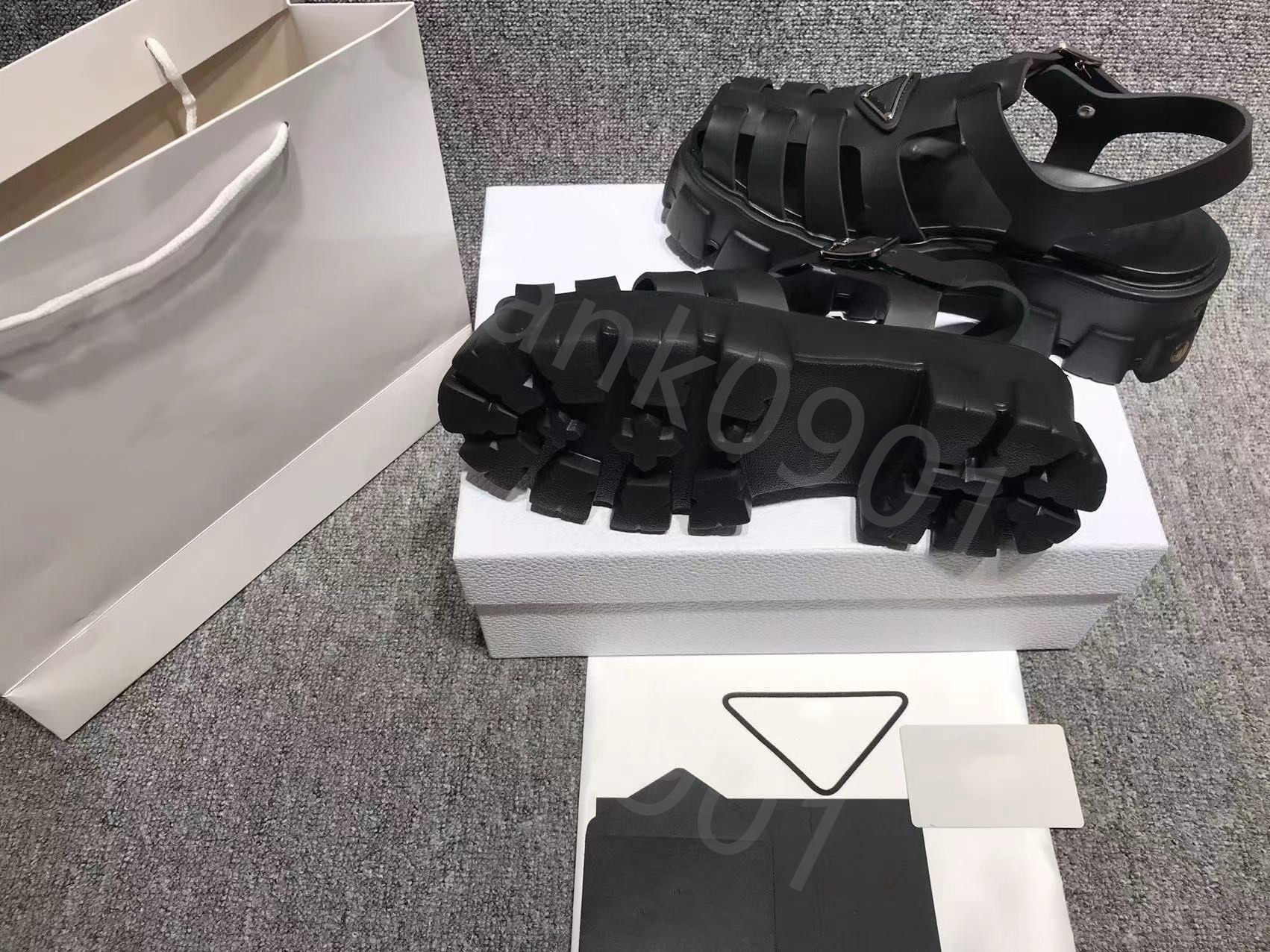 

Designer luxury woman man Roman sandals platform heel gladiator buckle sneakers slippers running triple strainers loafers green white red bee5 with box size 35-40, Yellow