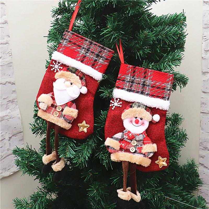 

2020 New Christmas Socks Santa Gingham Doll Linen Christmas Stockings New Year Faestival Gifts Bag Home Decoration