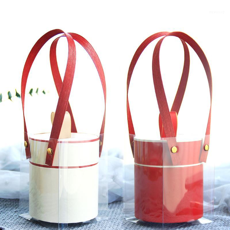 

New Red Beige Cylinder Packing Gift Box Wedding Favor Gift Bag with Handles Baby Shower Candy Box Plastic Bag Party Decoration1