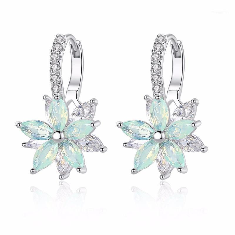 

New Cute Romantic Lovely Clear Stone Flower Shape Convenient Simple Stud Earrings Copper Cubic Zirconia For Women Party 20201