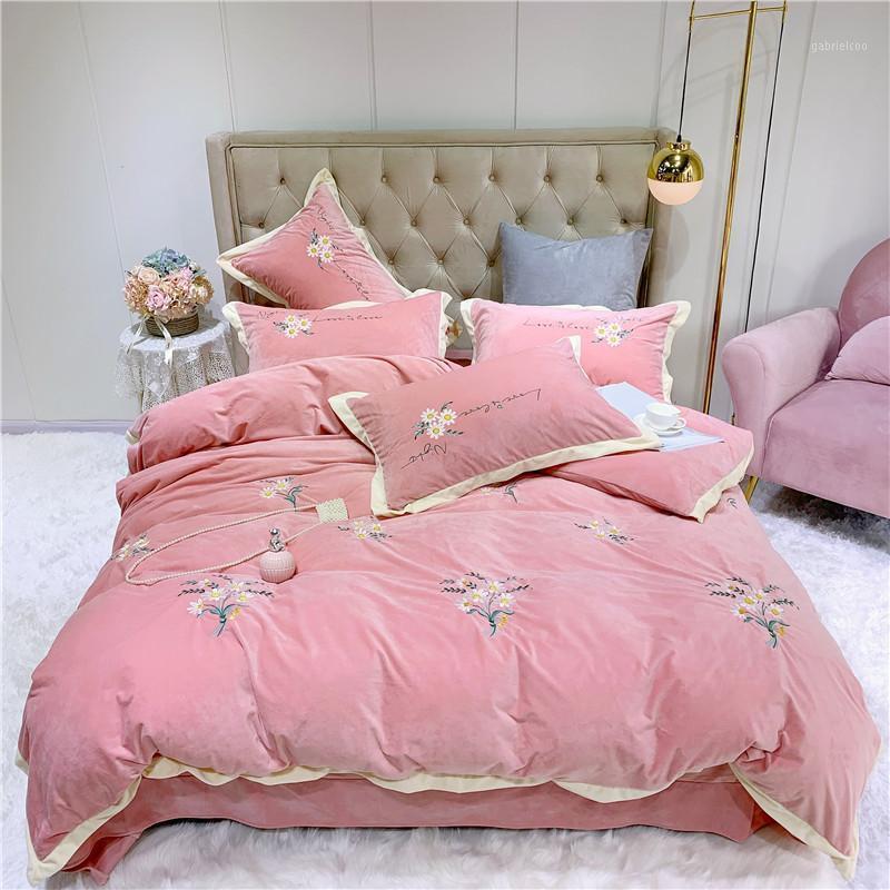 

J5 Classic embroidery fleece fabric bed linen pink bedding queen king size duvet cover pillowcases bedspreads Jpcs sets1