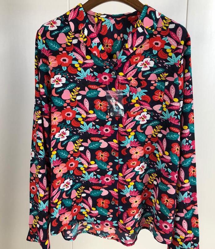 

Women Shirt Chic Floral Printed V Neck Long-sleeve Shirt with Buttons, Red