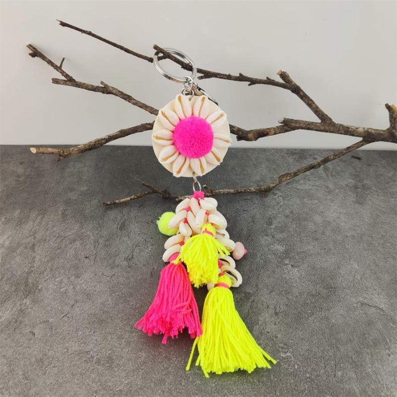 

Rose Pompom Shell Tassel Keychain Handmade Bohemia Luxury Keychain for Bag Backpack Key Accessories for Girls