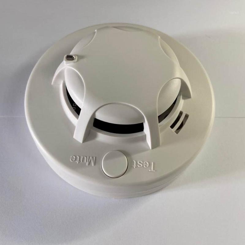 

Wolf-Guard Wireless Fire Smoke Alarm Detector 85dB High Sensitivity Stable Fire Alarm Detecting for Home Security System YG-091