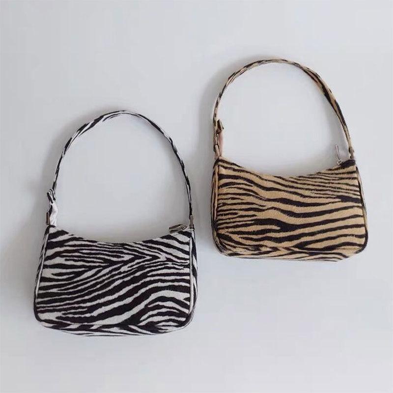 

Ins2020 spring / summer customized new wholesale trend fashion bag temperament single shoulder retro French armpit bag lady, Cream-colored