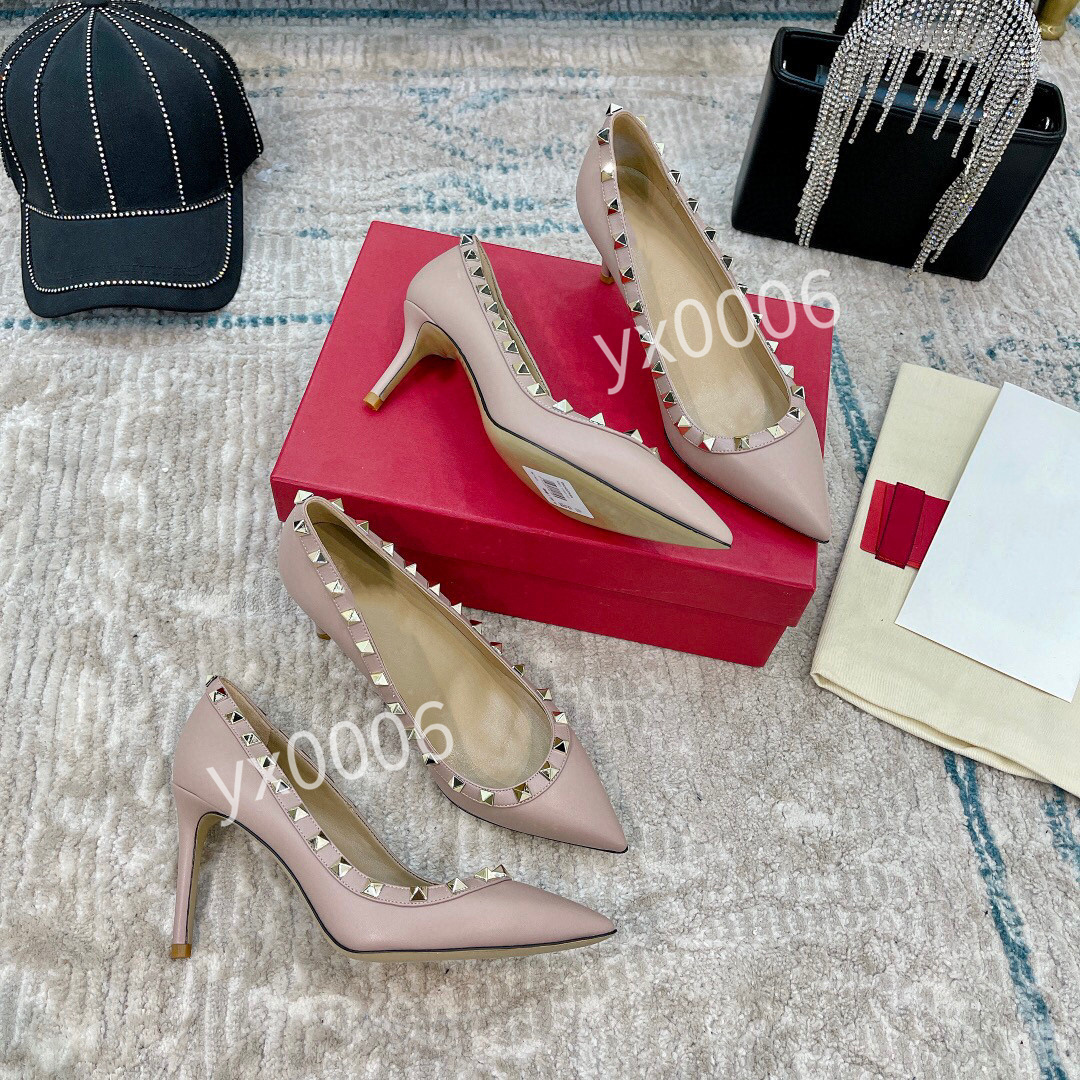 

2021 New Arrival Red Bottoms Shoes Low 35-42 Cut Fashion Platform Sneakers Studded Spikes Loafers Graffiti Suede Leather Flats Mens Trainers yh211209, Choose the color