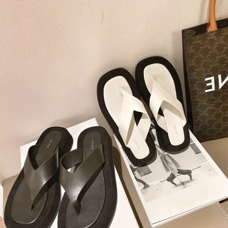 

2021 Summer New Female Red Flip-flop Platform Flip-flops Feminine Fashion Wear Flat Slipper 5USD, Unkwihteunk