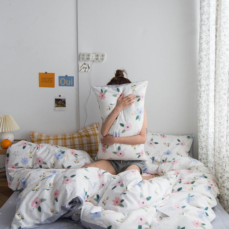 

Spring and summer new cotton printing four-piece fashion small fresh student pure cotton four-piece cute wind bedding1, 31
