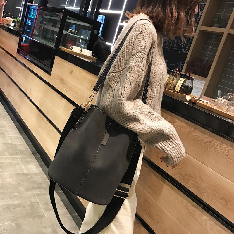 

Women Bucket Shoulder Bag Large Capacity Vintage Matte PU Leather Lady Handbag Luxury Designer Bolsos Mujer Black