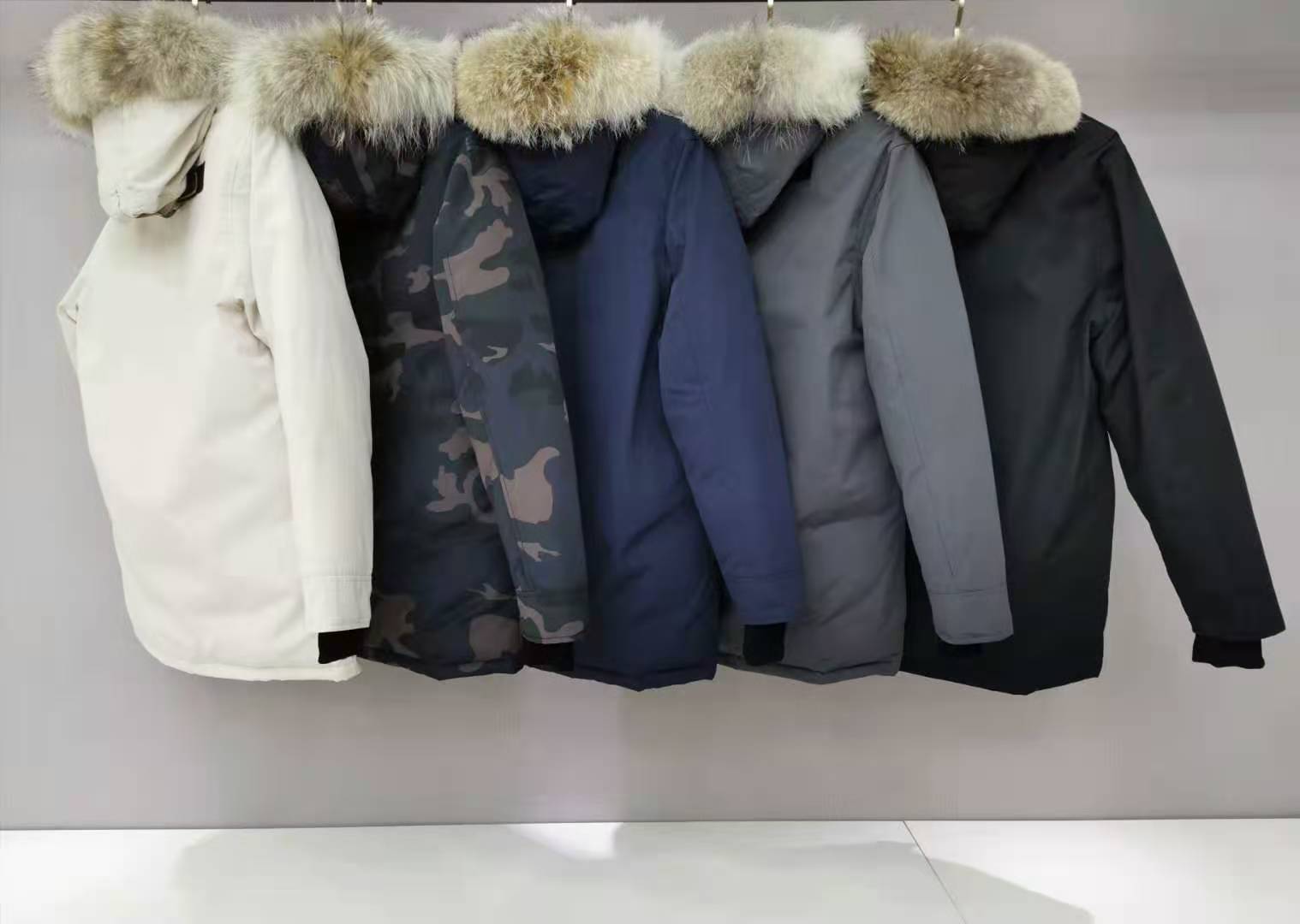 

Factory direct sell high quality hooded Casual Classic parka thicnkened winter Down Jacket Coats wind waterproof parka Outwear, As shown