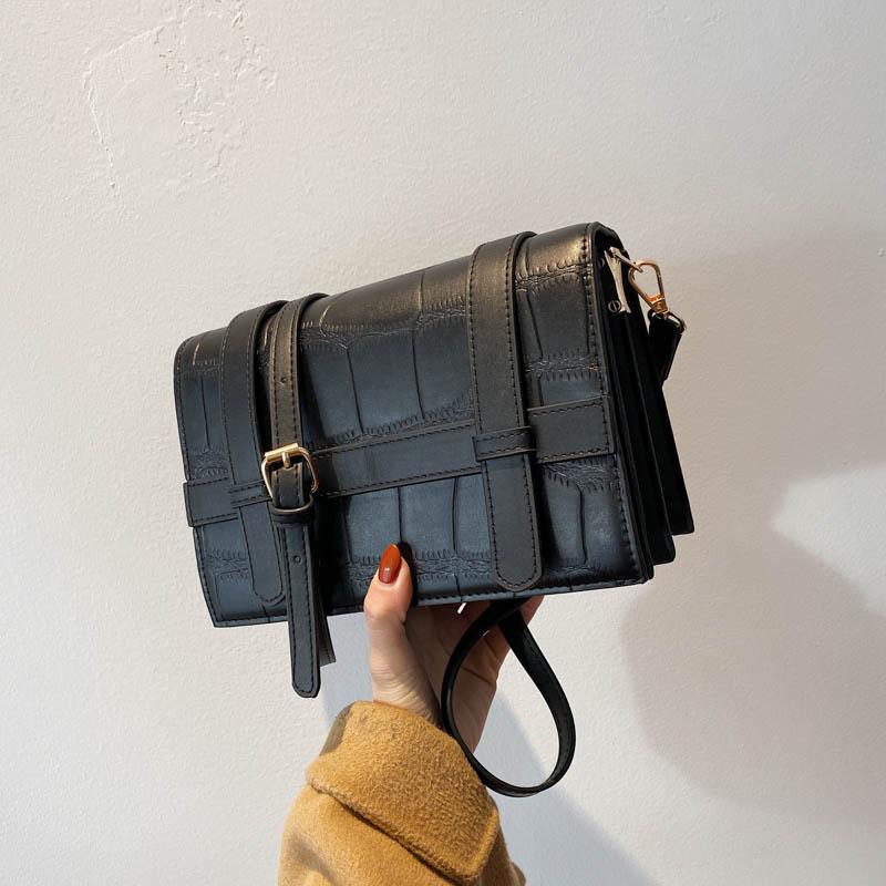 

Retro high-end western style shoulder bag 2021 autumn and winter new wild atmosphere women's designer stone crossbody bag, Black