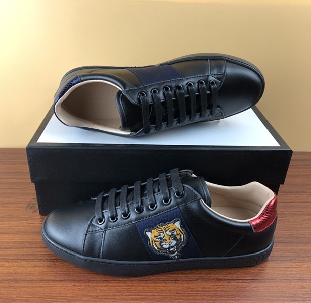 

Sell in stock white bee casual shoes for Mens Womens Real Leather designer Shoes biggest Size 35-48, Black